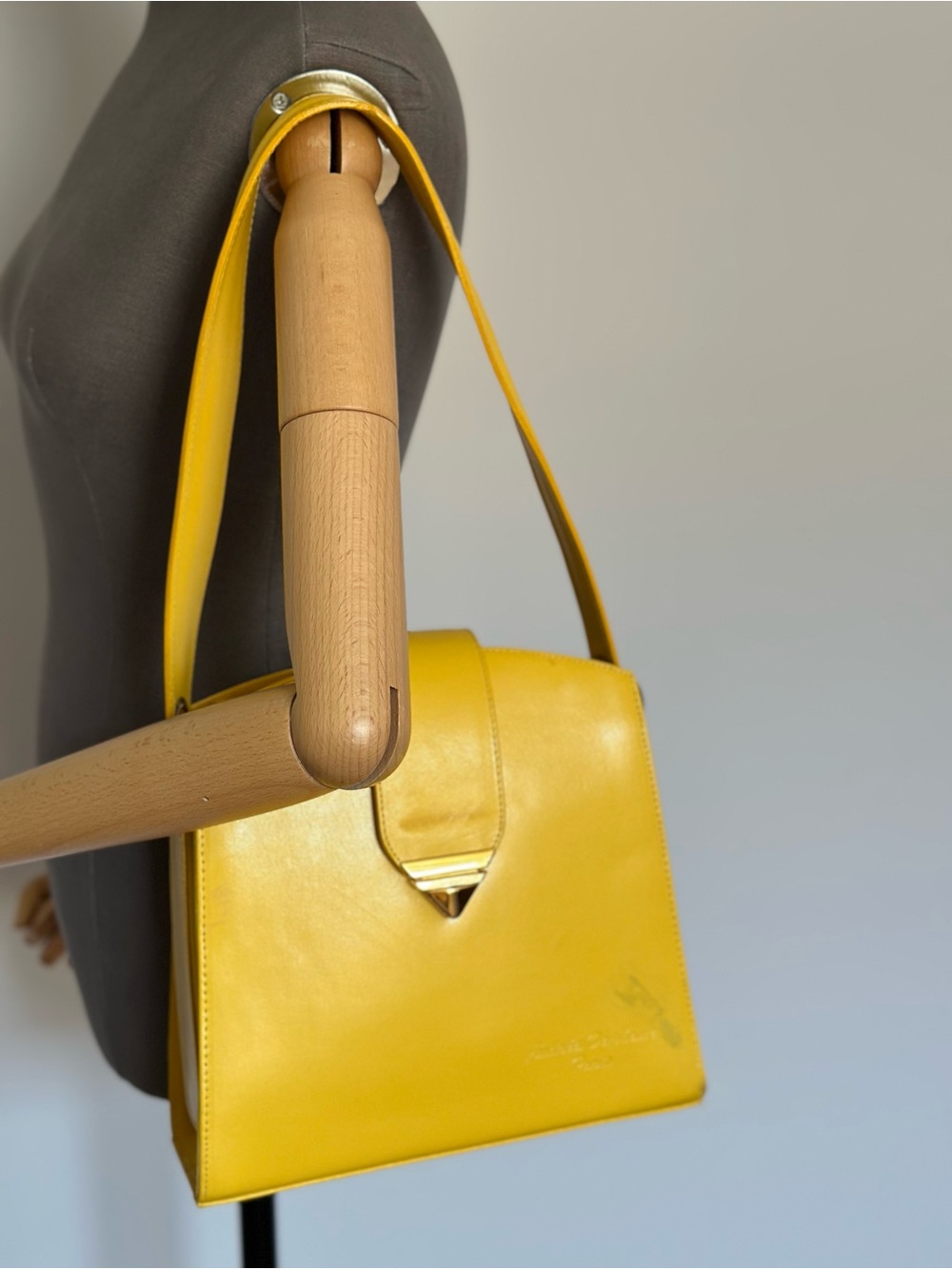 Y2K Yellow Shoulder Bag Structured Geometric Purse Gold Hardware